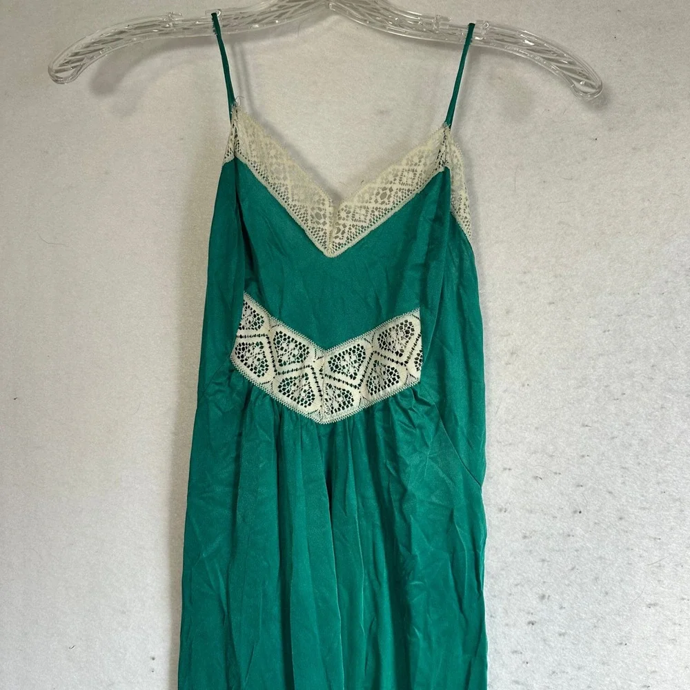 Vtg JC Penney Emerald Green Nylon Nightgown and Robe Set Lace Trim Small 32/34